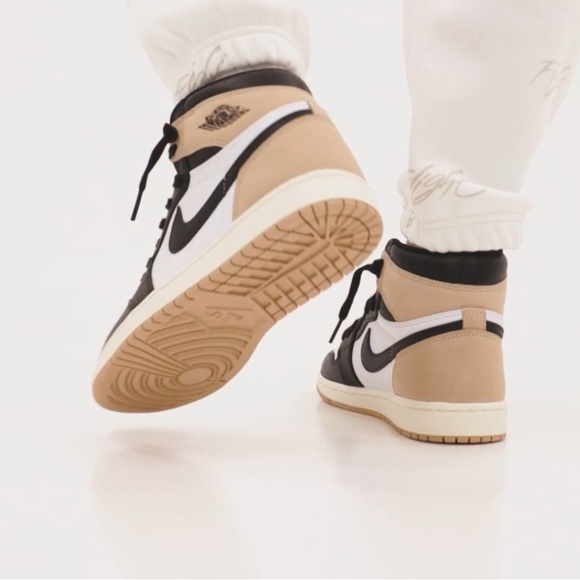 NEW WOMEN'S AIR JORDAN RETRO 1 HIGH OG Black/White/Sail/Legend Medium Brown Sz 9 - Picture 15 of 16